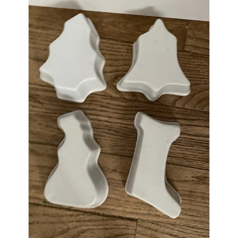 Vtg Williams Sonoma Holiday Ramekins Christmas Shapes Molds White Ceramic Set 4